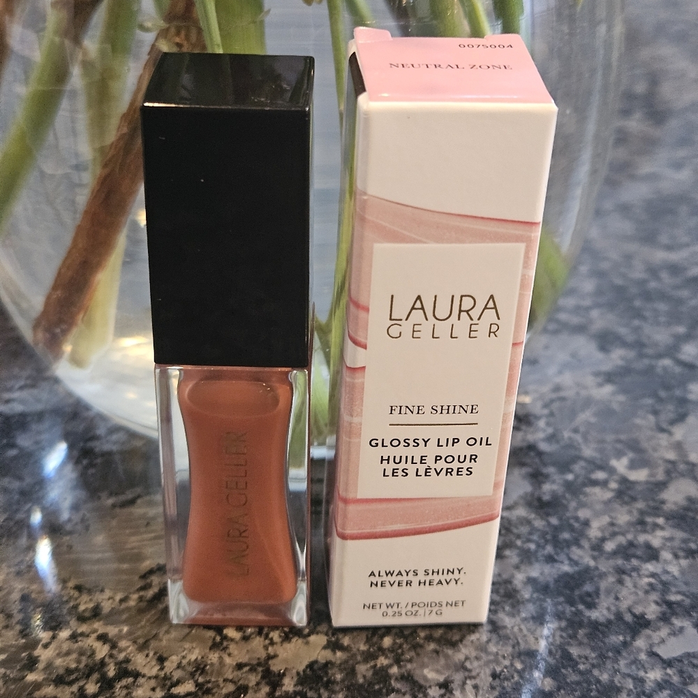 Laura Geller Fine Shine Glossy Lip Oil - Picture 7 of 14
